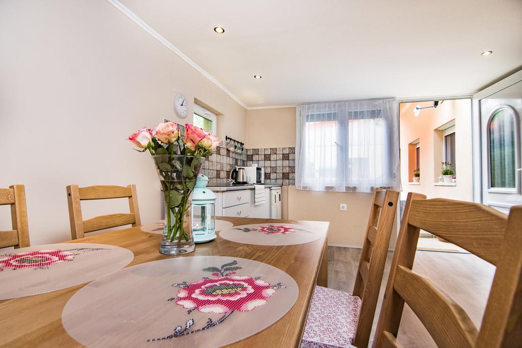 Vagi Apartment Sárvár 外观 照片
